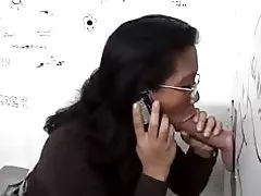 A WC-ázsiai csajt Gloryhole