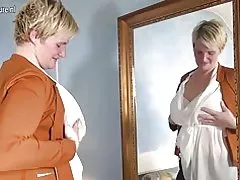 Horny holland háziasszony játszó neki játék