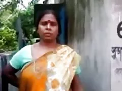 Bangladesi néni