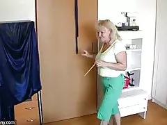 Oldnanny dundi, érett régi érett játszik punci